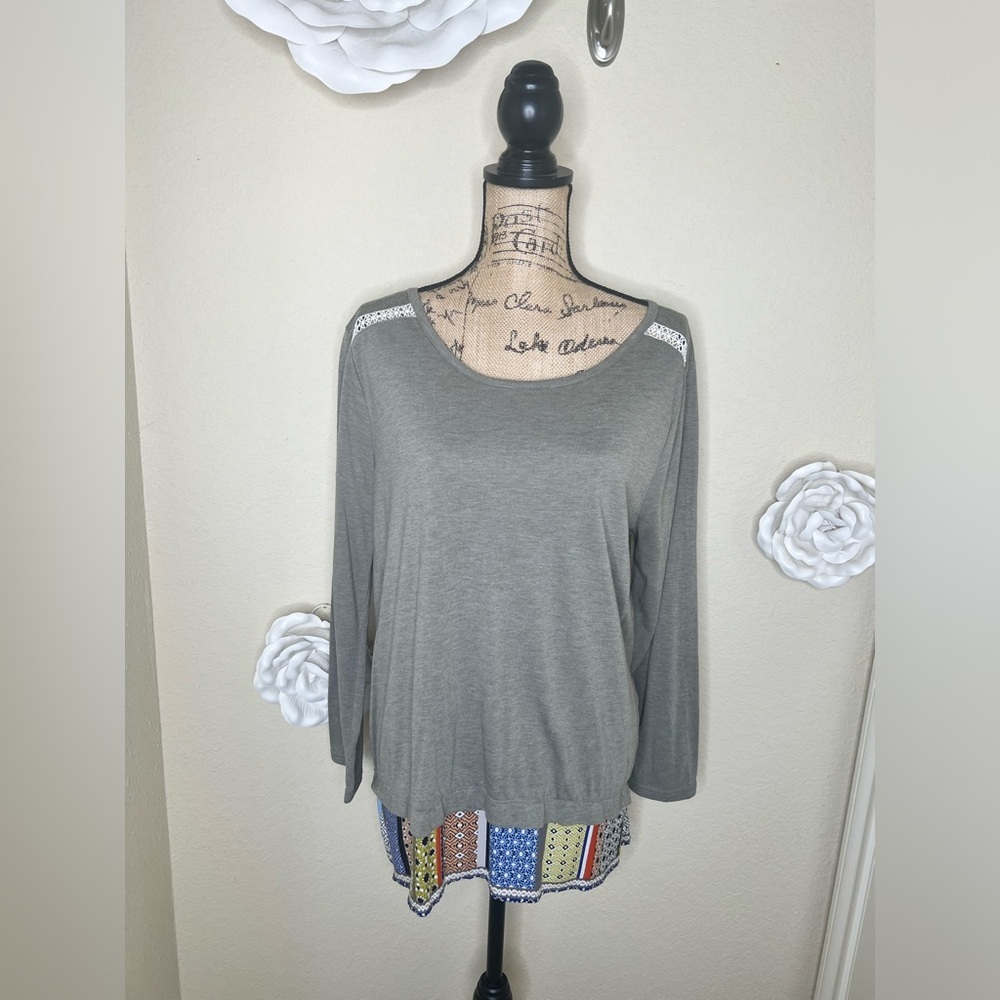 NTM: Kori America Mixed Media Long Sleeve Gray Top with Crochet Shoulder Sz L